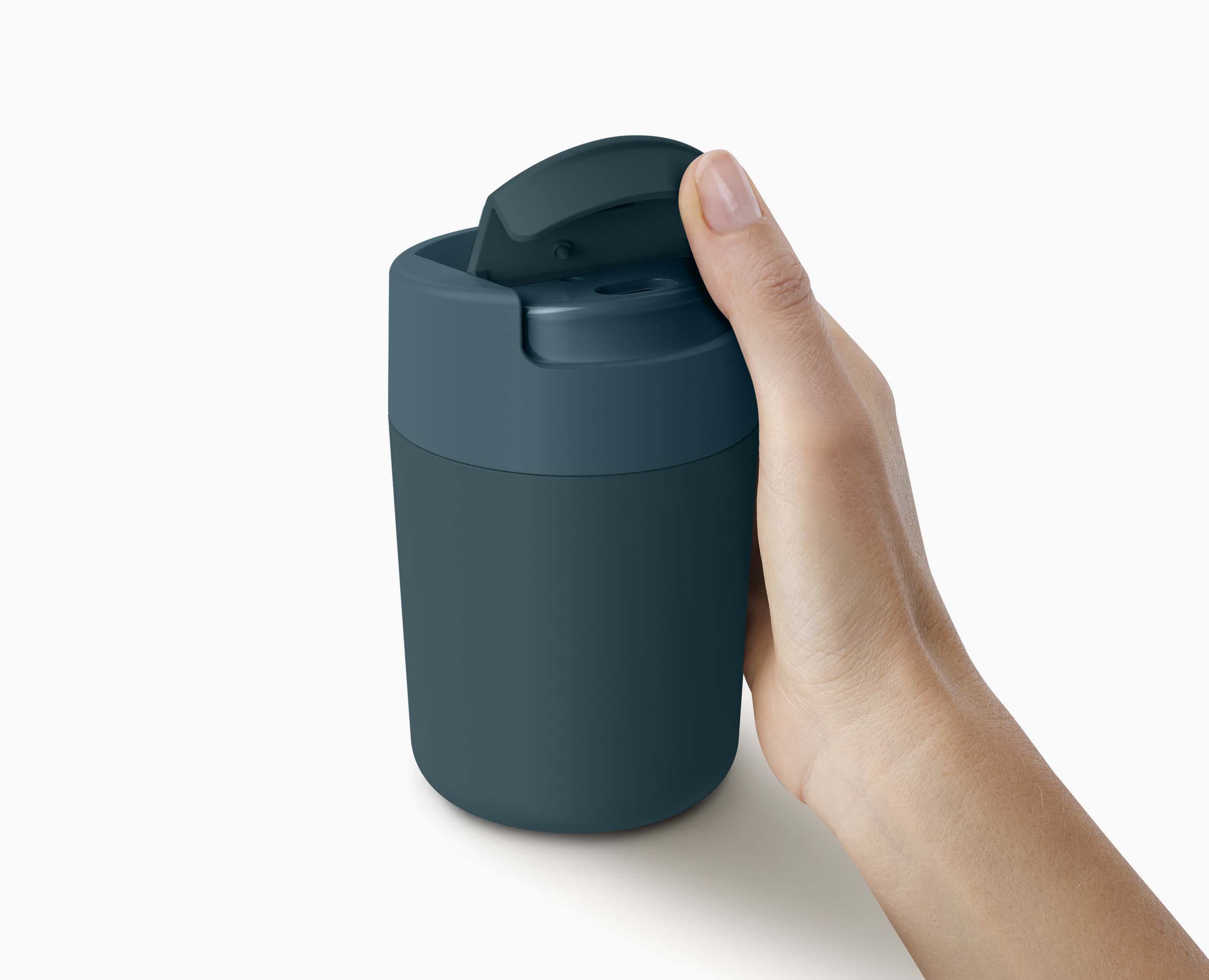 joseph-joseph-sipp-blue-travel-mug-with-hygienic-lid-340ml image 4