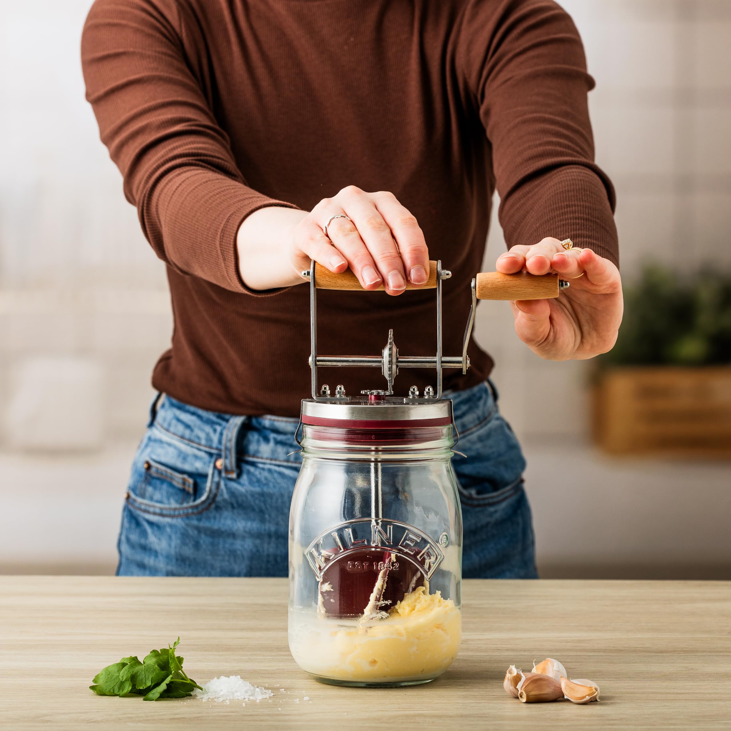 kilner-vintage-glass-butter-churn-34-fl-oz-capacity-makes-homemade-butter-in-10- image 7