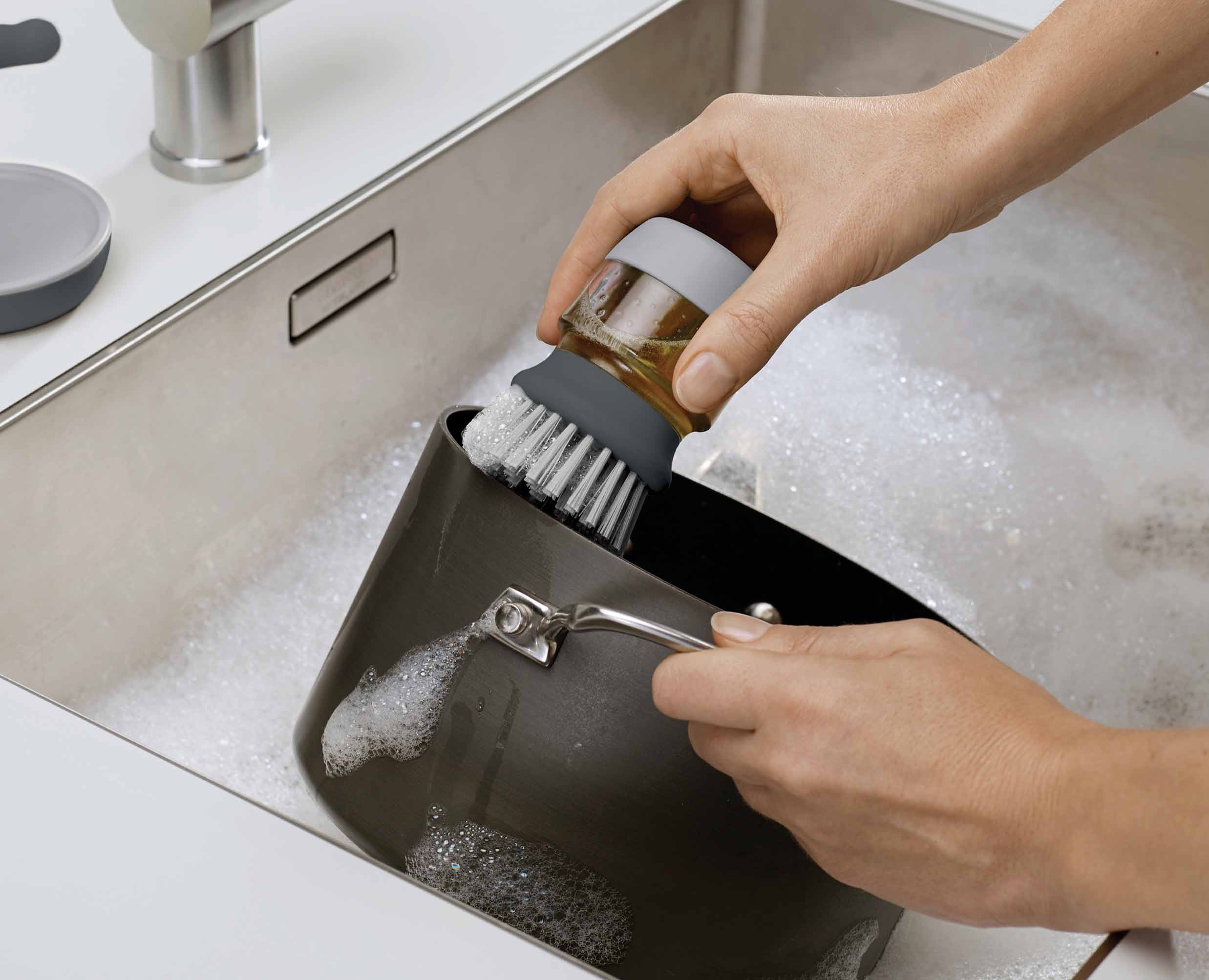 joseph-joseph-palm-scrub-grey-washing-up-brush-with-soap-dispenser image 3