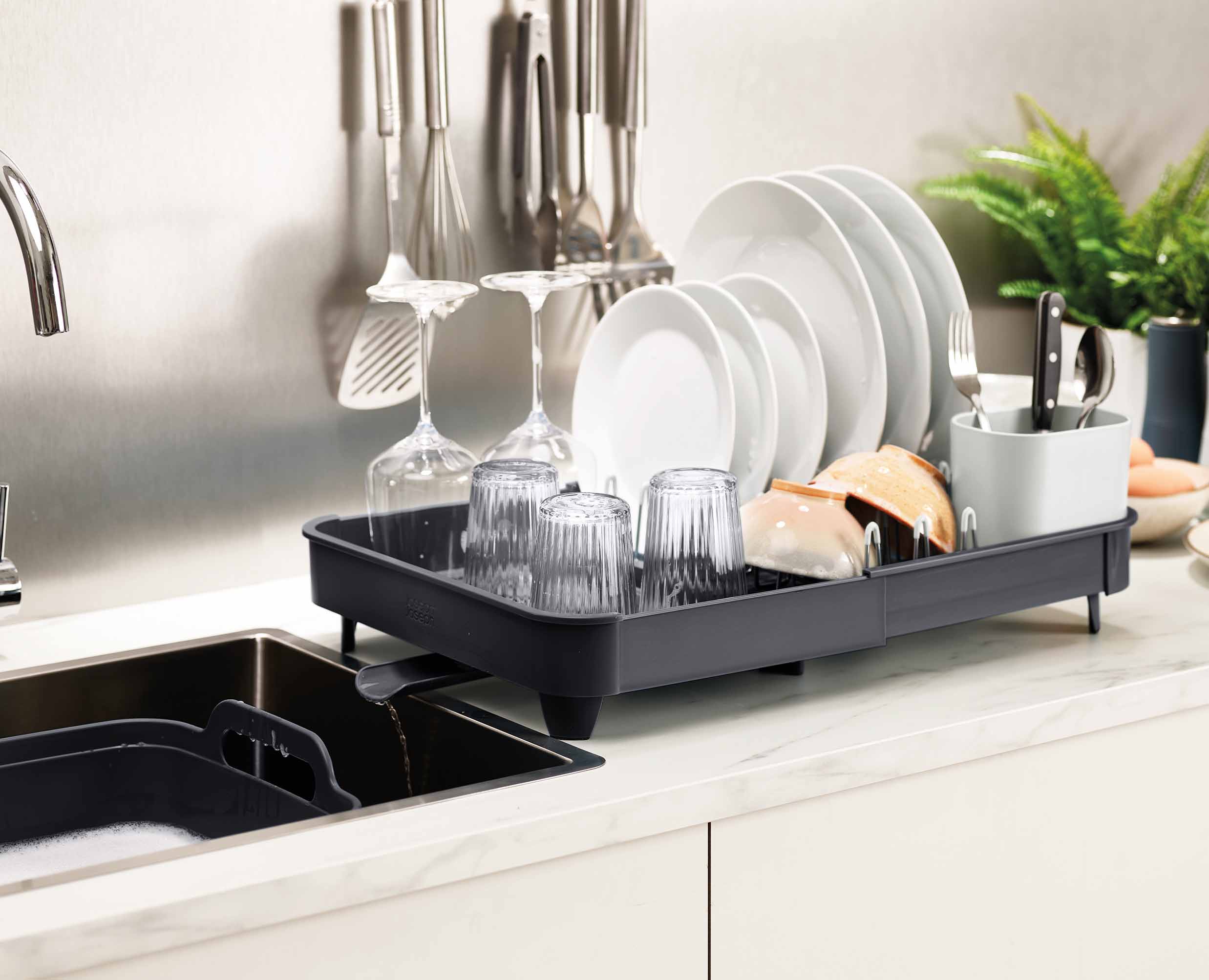 joseph-joseph-extend-grey-expandable-dish-drainer-with-movable-spout image 3