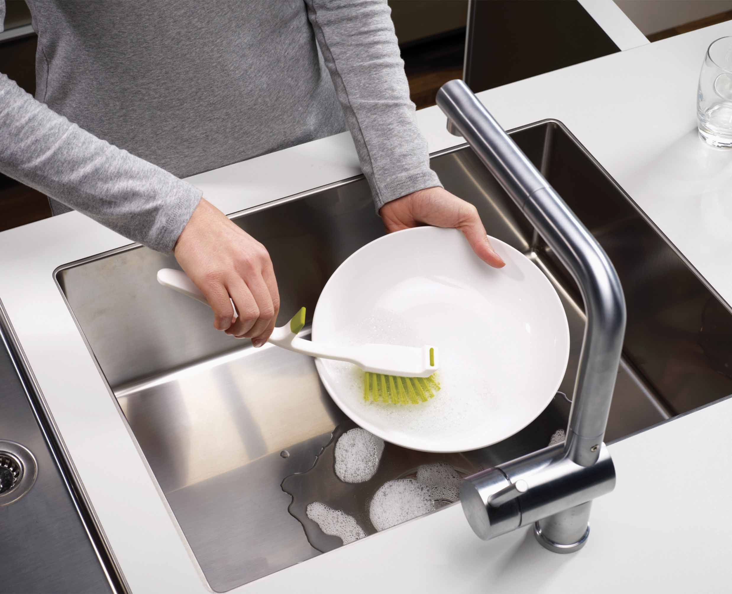 joseph-joseph-edge-grey-washing-up-brush-with-integrated-sink-rest-and-replaceme image 5