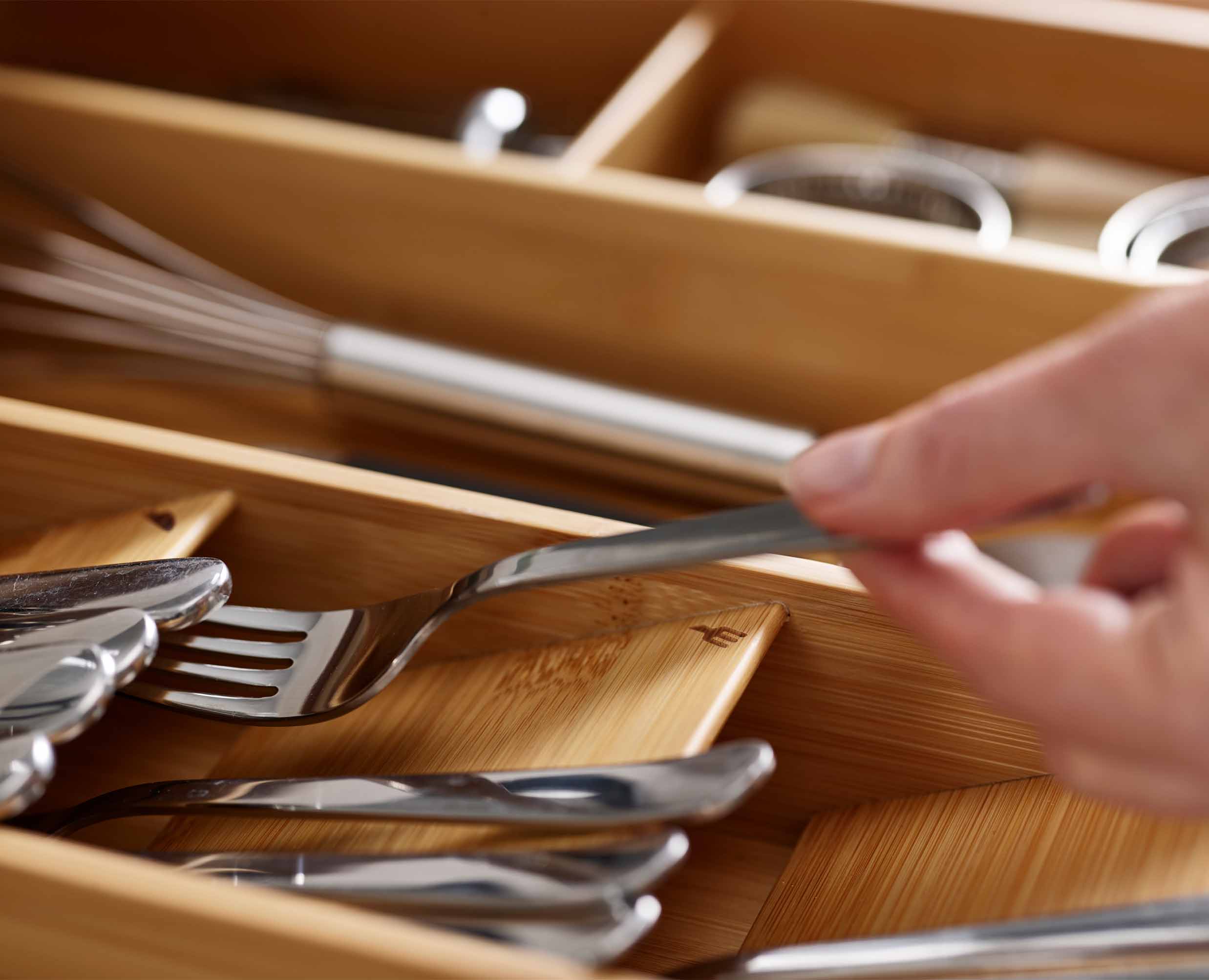 joseph-joseph-drawerstore-bamboo-cutlery-utensil-gadget-organiser image 5