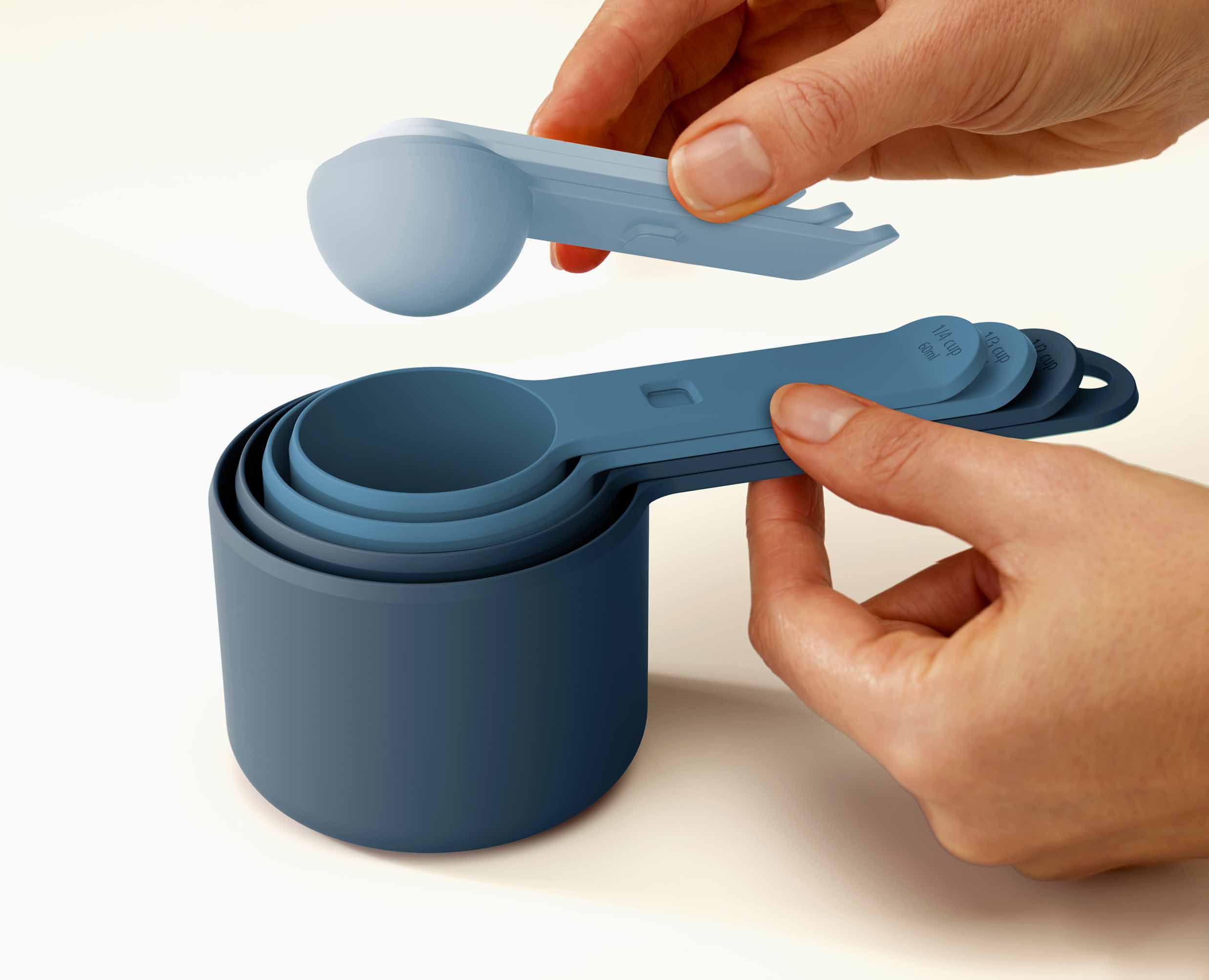 joseph-joseph-nest-measure-blue-measuring-cups-8-piece-space-saving-set image 4