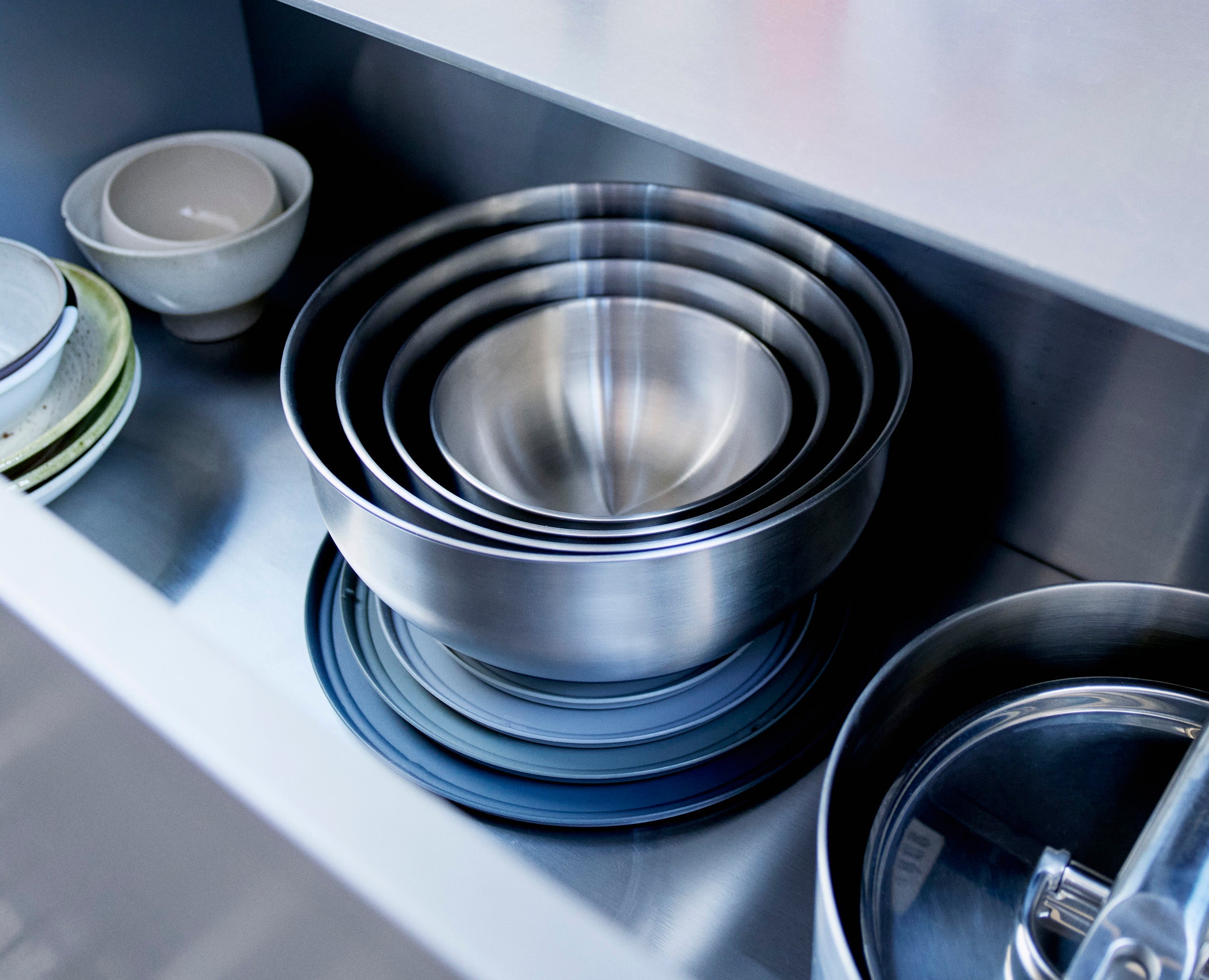 joseph-joseph-nest-prep-store-stainless-steel-bowl-set image 2
