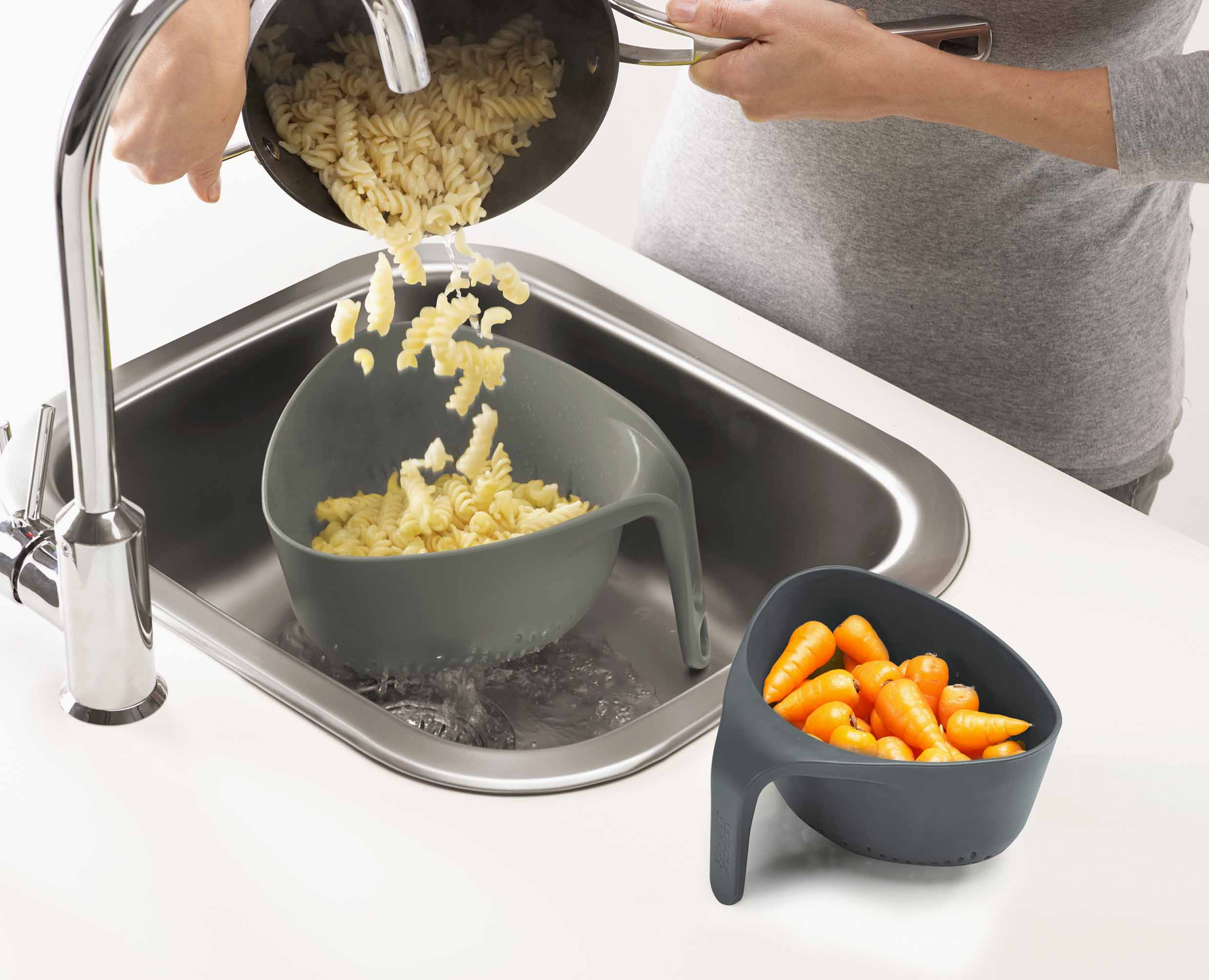 joseph-joseph-nest-2-piece-grey-colander-set image 3