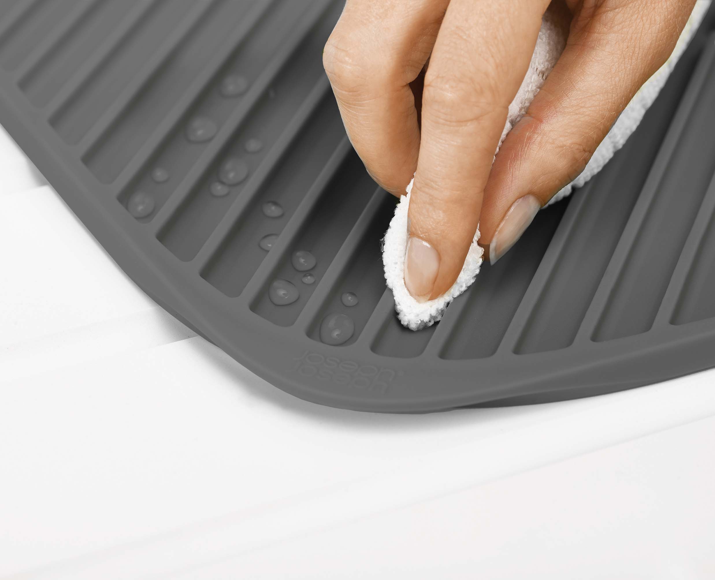 joseph-joseph-flume-grey-dish-draining-mat-foldable-scratch-proof image 6