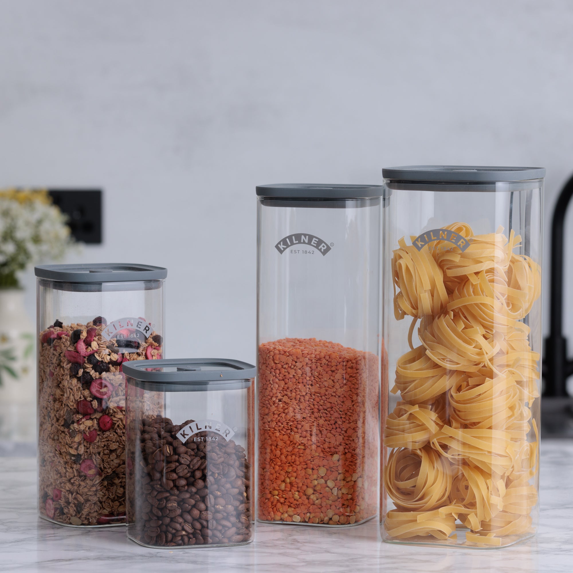 kilner-fresh-storage-jars-set-of-4-33-8oz-50-7oz-67-6oz-118oz-with-silicone-valv image 3