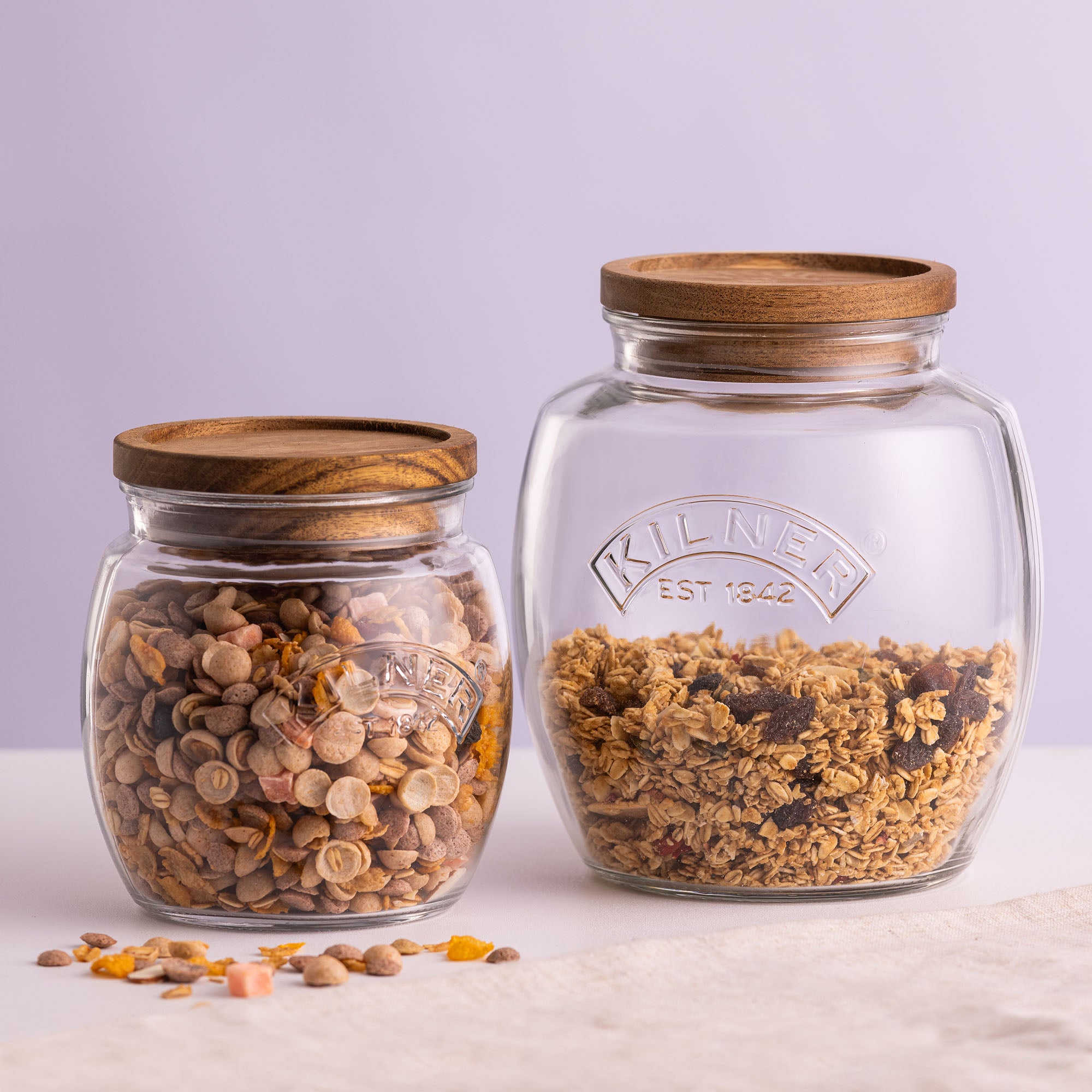 kilner-jars-with-wooden-lid-set-of-2-28-7oz-67-6oz image 4