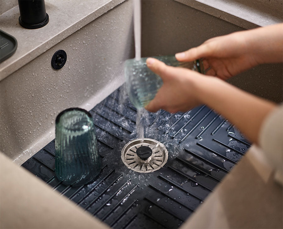 joseph-joseph-sinkshield-grey-sink-protector-non-slip-drainage-enhancing-sink-ma image 2