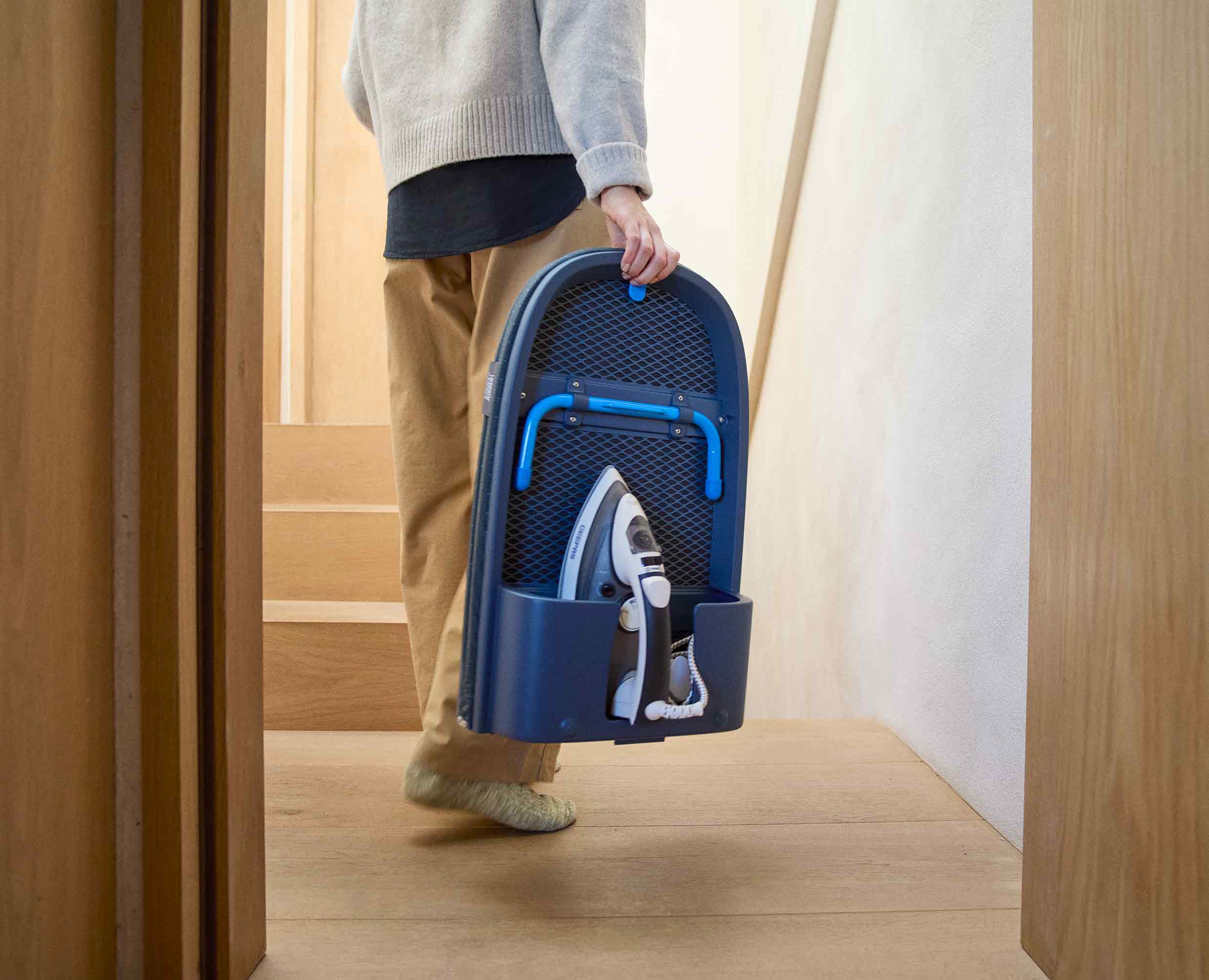 joseph-joseph-pocket-max-plus-110cm-folding-ironing-board-with-advanced-driplock image 2